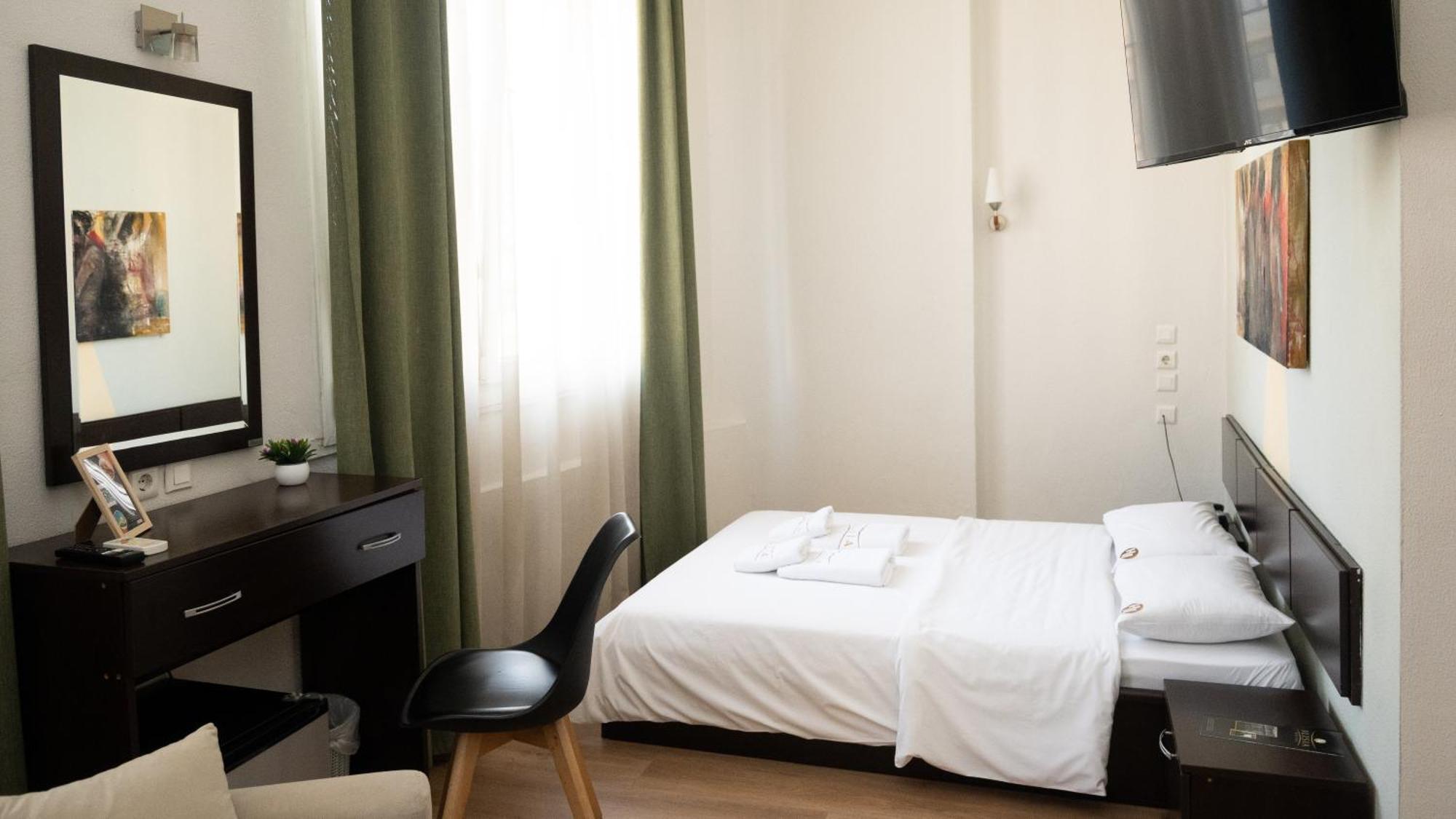 Hotel Ilisia Солун Екстериор снимка