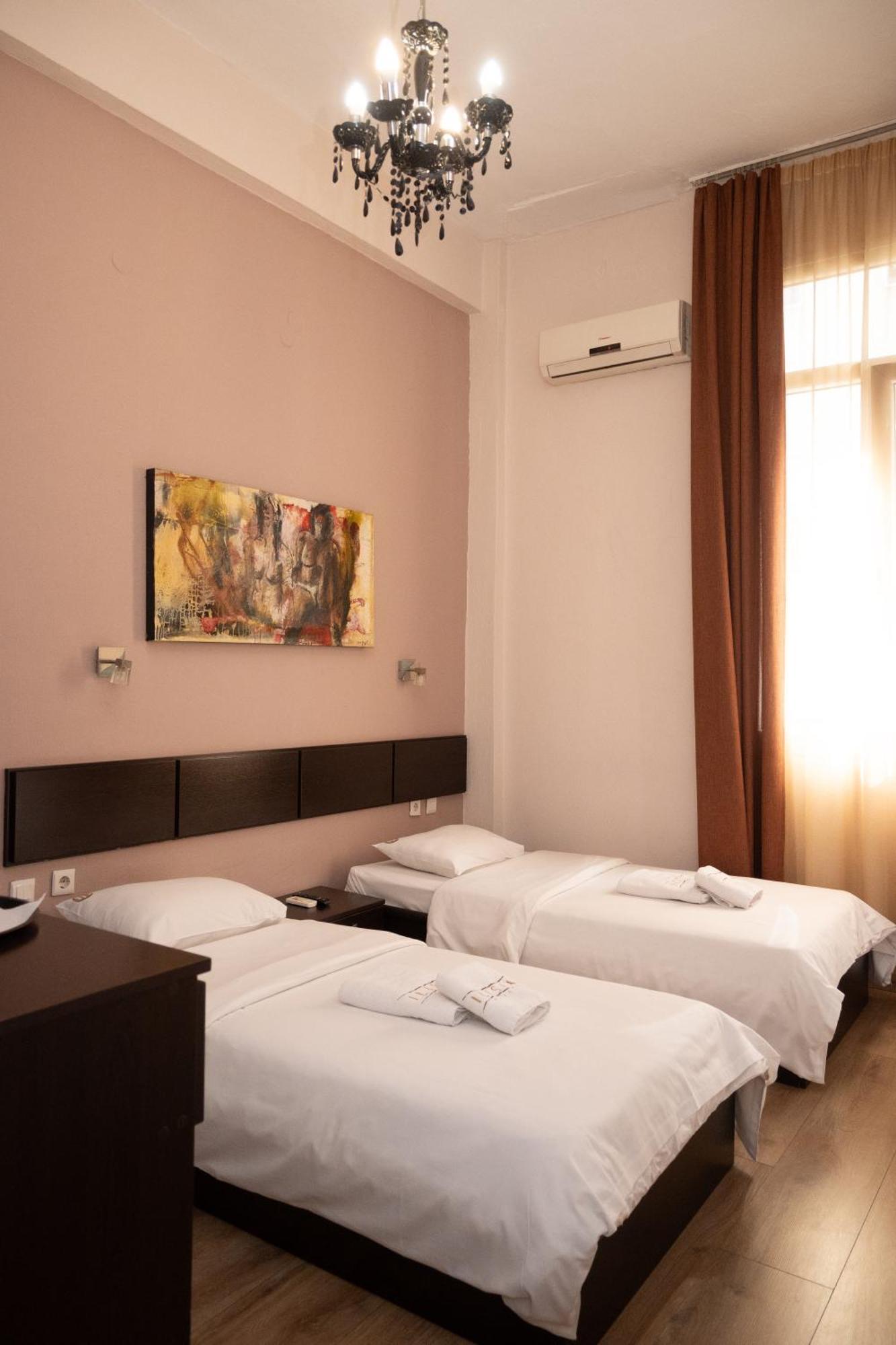 Hotel Ilisia Солун Екстериор снимка