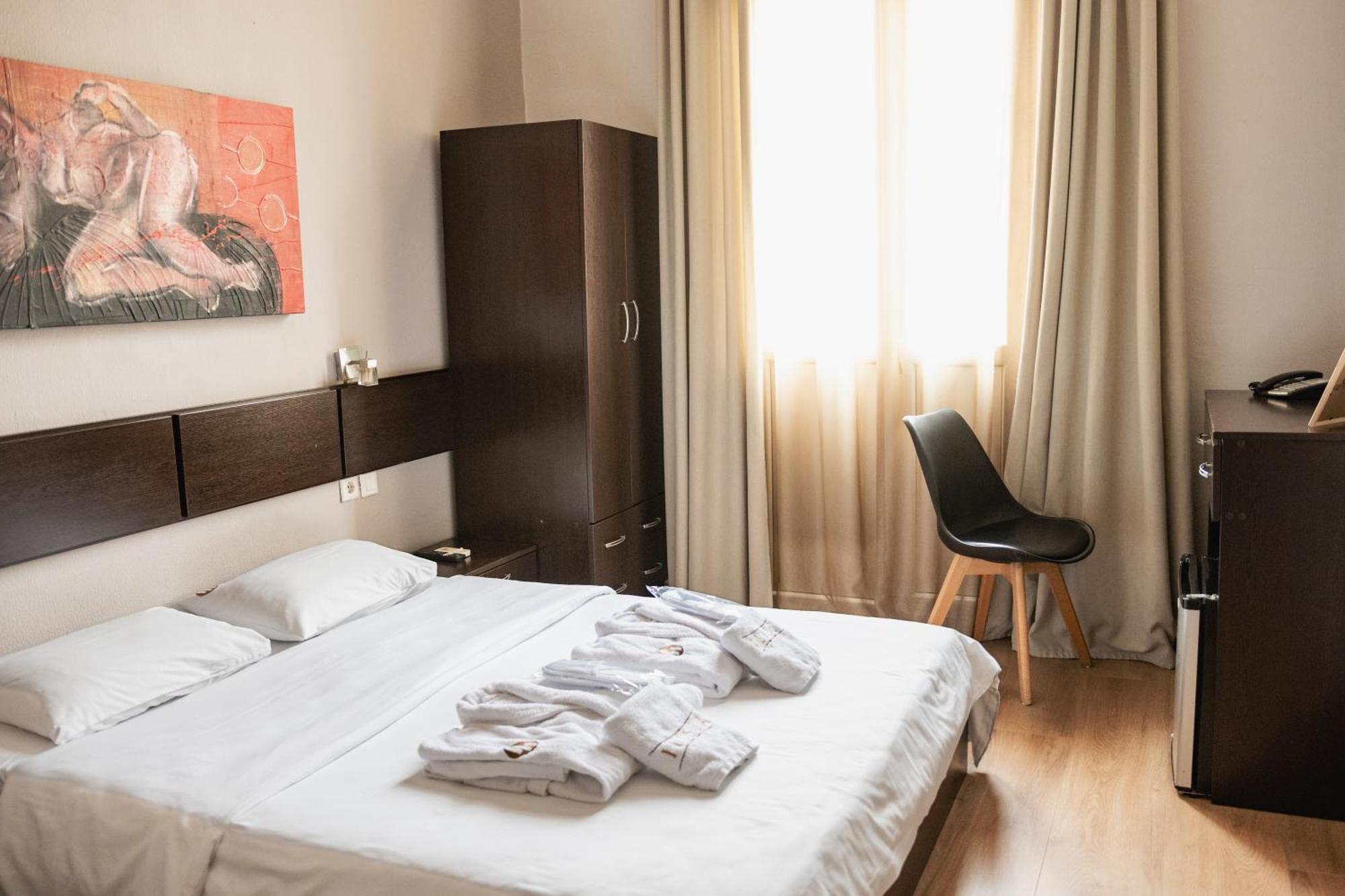 Hotel Ilisia Солун Екстериор снимка