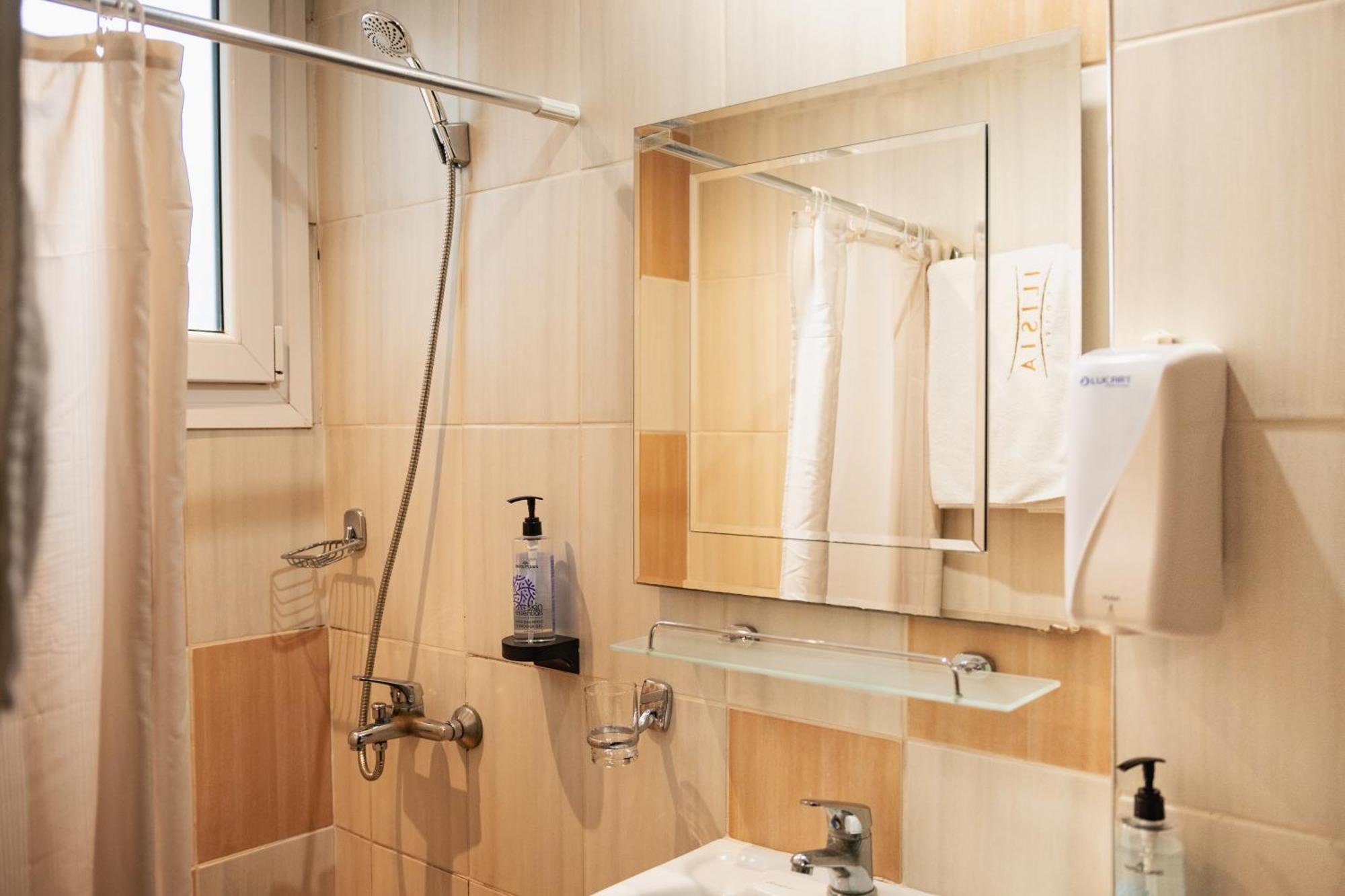 Hotel Ilisia Солун Екстериор снимка