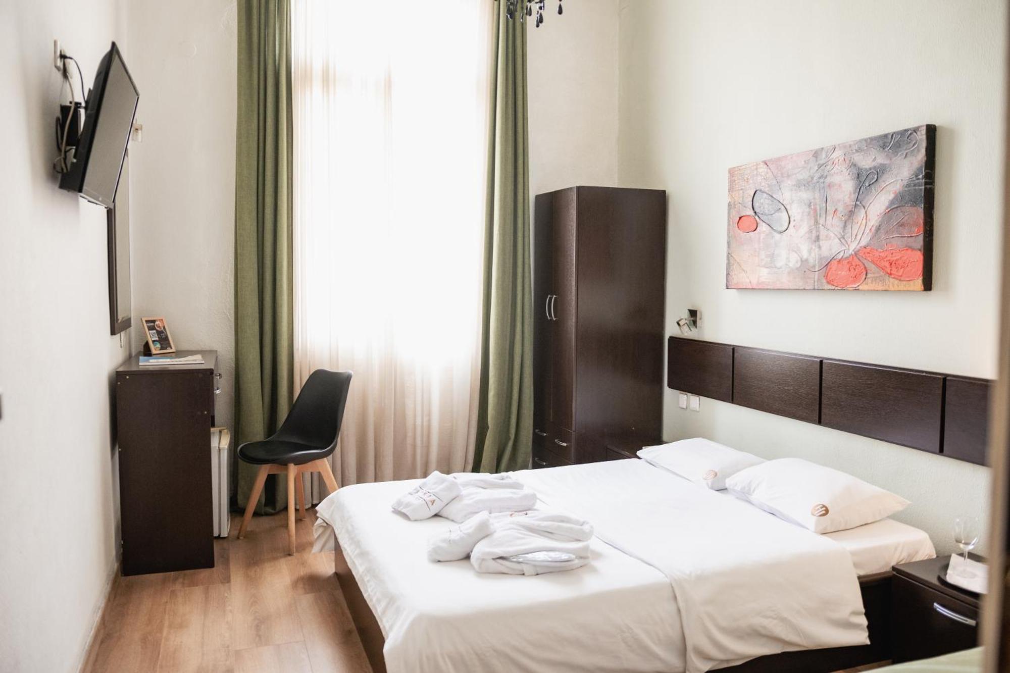 Hotel Ilisia Солун Екстериор снимка
