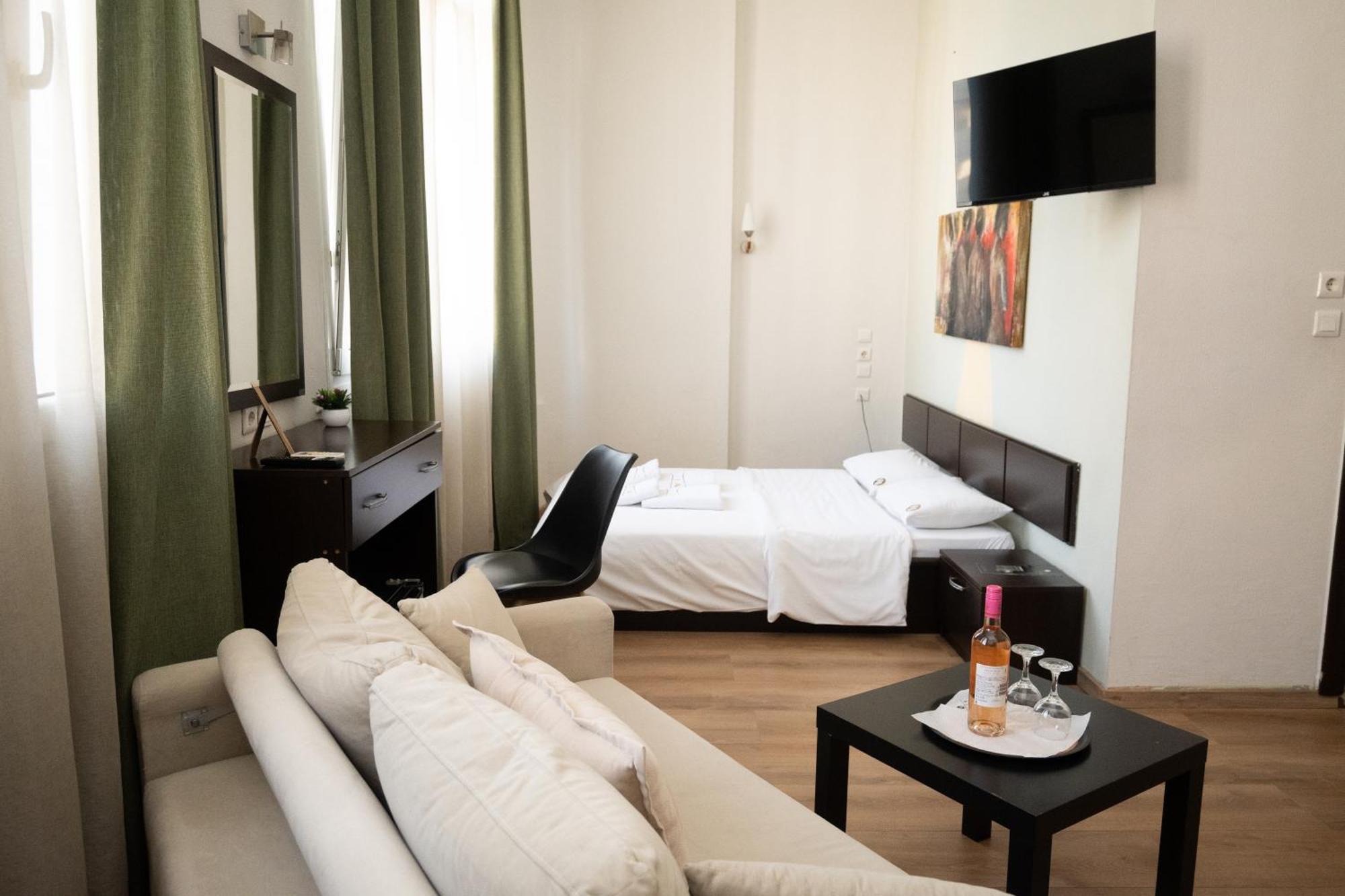 Hotel Ilisia Солун Екстериор снимка