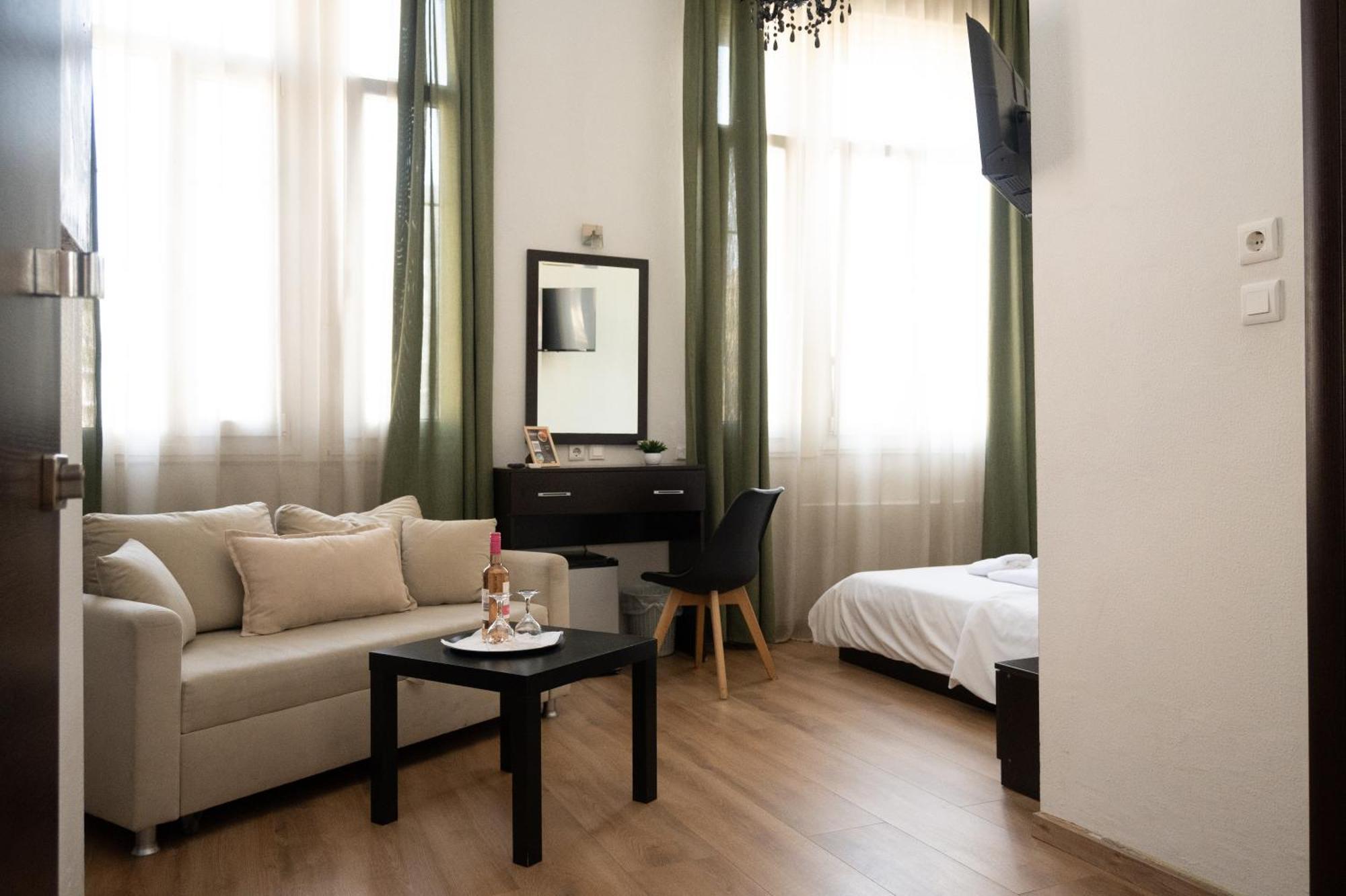 Hotel Ilisia Солун Екстериор снимка