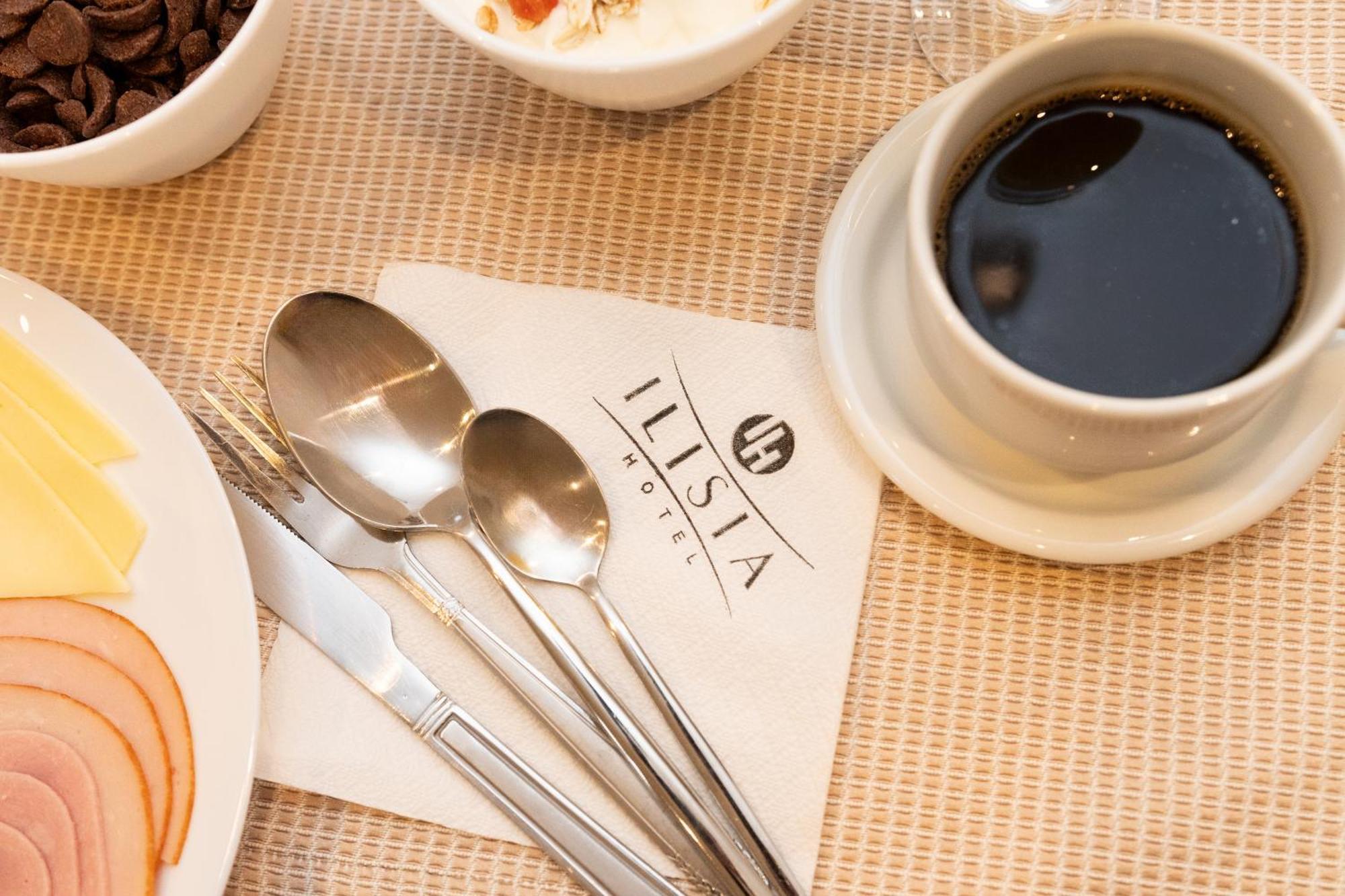 Hotel Ilisia Солун Екстериор снимка