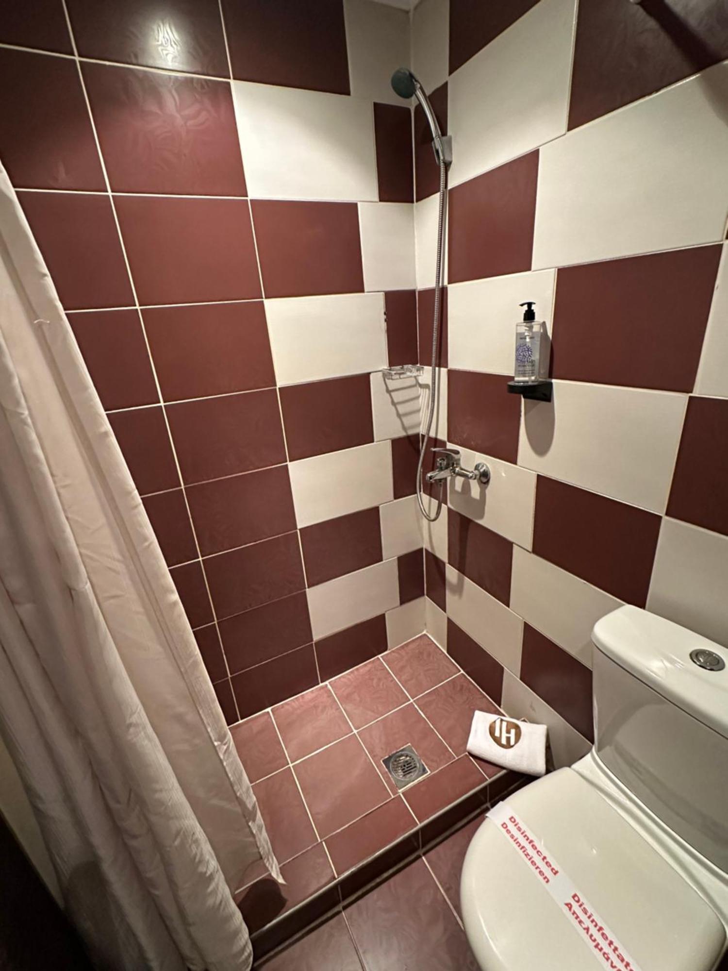 Hotel Ilisia Солун Екстериор снимка