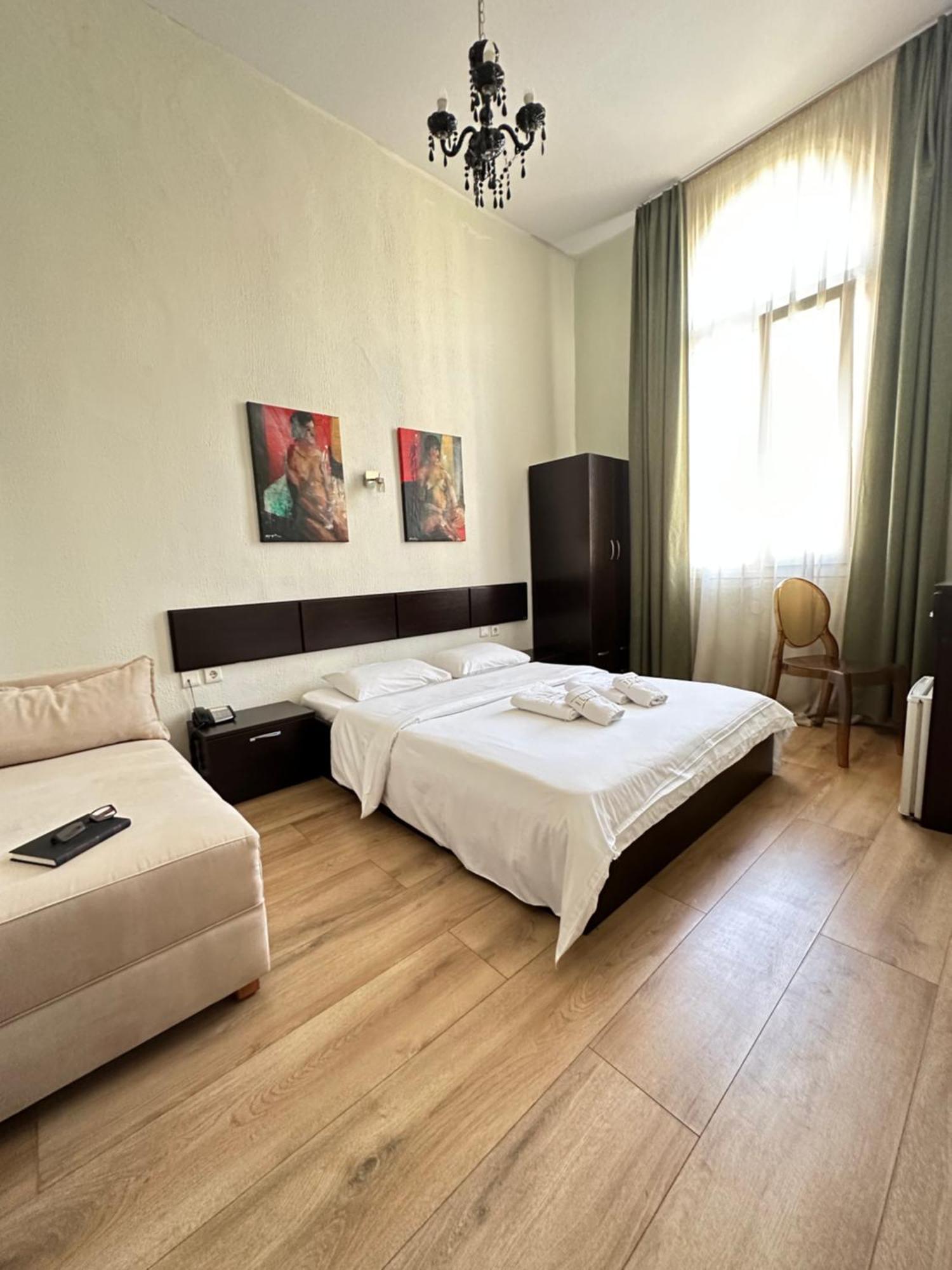Hotel Ilisia Солун Екстериор снимка